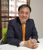 南　利博